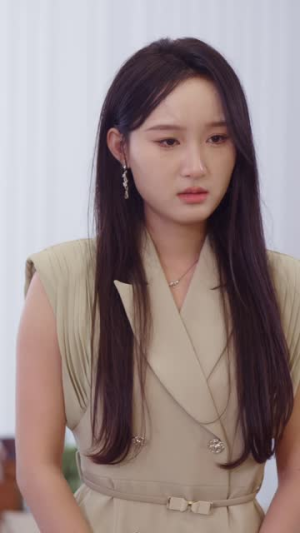 落入她掌中(6集) 落入她掌中(6集)爆款短剧抢先看