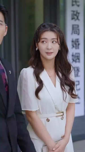 女扮男装后我掰弯了闪婚总裁（80集）精彩短剧下载