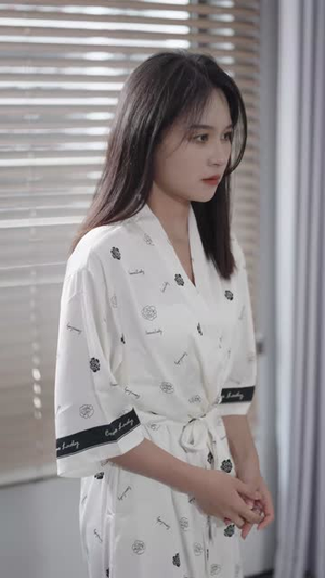 穿越时空的来电（40集）今日最火短剧