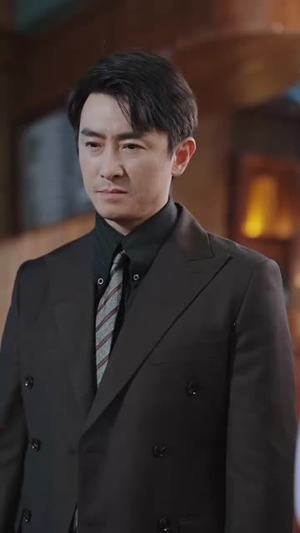 老外来踢场我老妈一首国风飒爆全场（80集）短剧