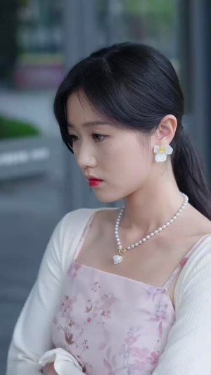 被迫爱上他(67集) 被迫爱上他(67集)穿越短剧推荐