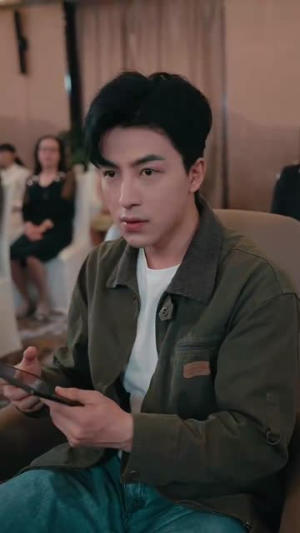 从直播开始预见未来（72集）好看的国产短剧