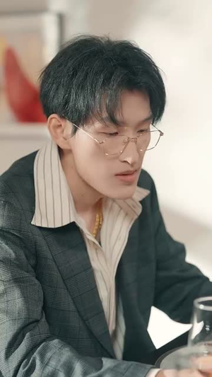 假少爷被赶回农村带妻儿逆袭（75集）真的好看吗