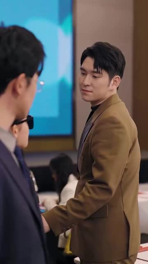 纪总看清楚我是你保镖(88集) 纪总看清楚我是你保镖(88集)短剧精彩片段