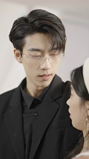 前妻太诱人，禁欲首富撩疯了（97集）无需充值尽情看