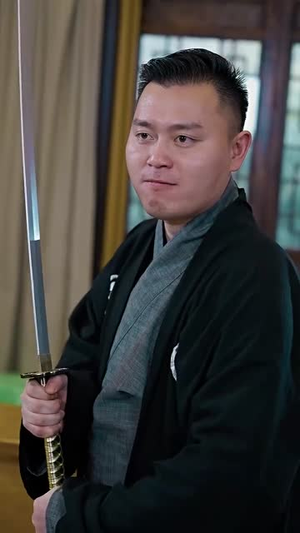 女王(65集) 女王(65集)爆款短剧推荐