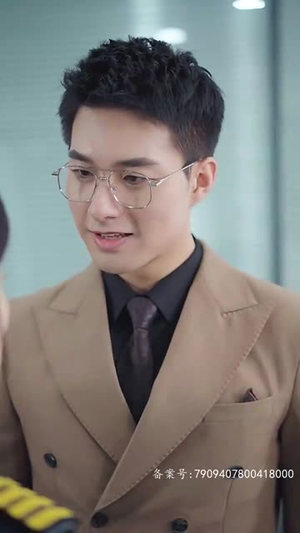 离婚后冷情机长后悔了（46集）精彩短剧又来了