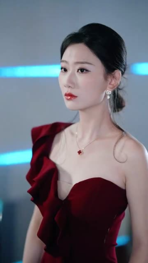 夫人,她在线直播救贺先生(89集) 夫人,她在线直播救贺先生(89集)直接看到大结局