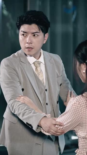 亲亲小甜妻(30集) 亲亲小甜妻(30集)爆火短剧抢先看