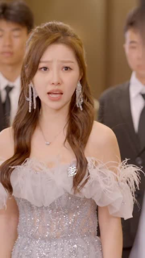 完蛋，我被她们包围了（82集）短剧热门合集