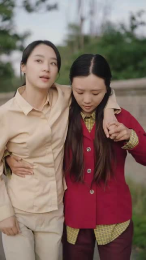 重回80我和村草搭伙做生意(72集) 重回80我和村草搭伙做生意(72集)短剧精彩推荐