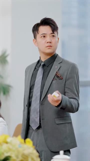 上错婚车嫁对郎(60集) 上错婚车嫁对郎(60集)热播短剧抢先看