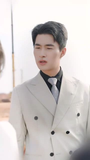 挖机救场天降顶配未婚夫(60集) 挖机救场天降顶配未婚夫(60集) 在线观看完整版