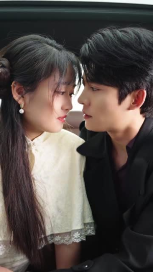 天降福妻(61集) 天降福妻(61集)好看短剧追不停