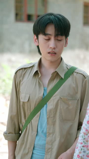 重回八零从摆地摊开启我的发家路 (92集)抢先看热门短剧