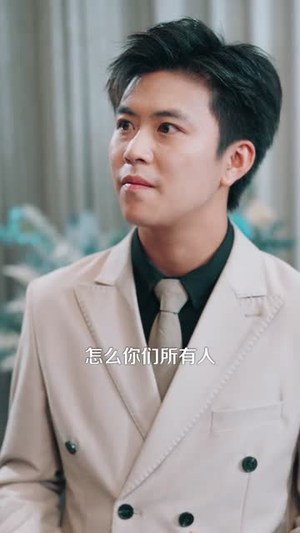 穿越书中女主人设崩了（80）热门火爆短剧