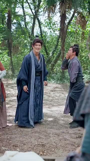 我在荒年收古董 (76集) 小短剧抢先看