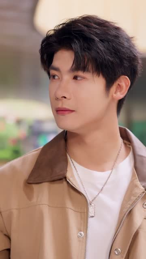 超能班主任（81集）一起追短剧