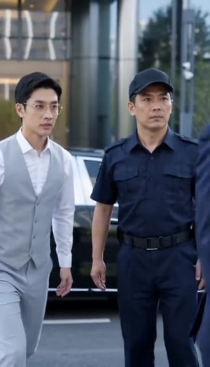 总裁护航凤归来(42集) 总裁护航凤归来(42集)爱上了这部剧了