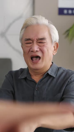 掀桌退婚:保安男友身份藏不住了(62 集) 掀桌退婚:保安男友身份藏不住了(62 集)快来看短剧