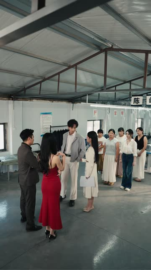 我靠剪裁称霸商界（40 集）免费观看就是爽