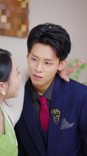 闪婚总裁,竟是孩子亲爹(51 集) 闪婚总裁,竟是孩子亲爹(51 集)大结局完美收官