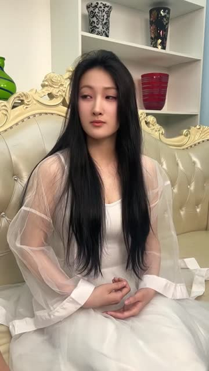 出租屋里住了位落难上神(30 集) 出租屋里住了位落难上神(30 集)热门短剧榜单