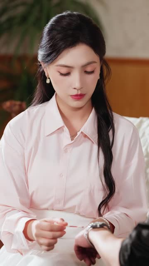 前夫夺女，我以摆摊铸铠甲（54 集）精彩短剧天天看